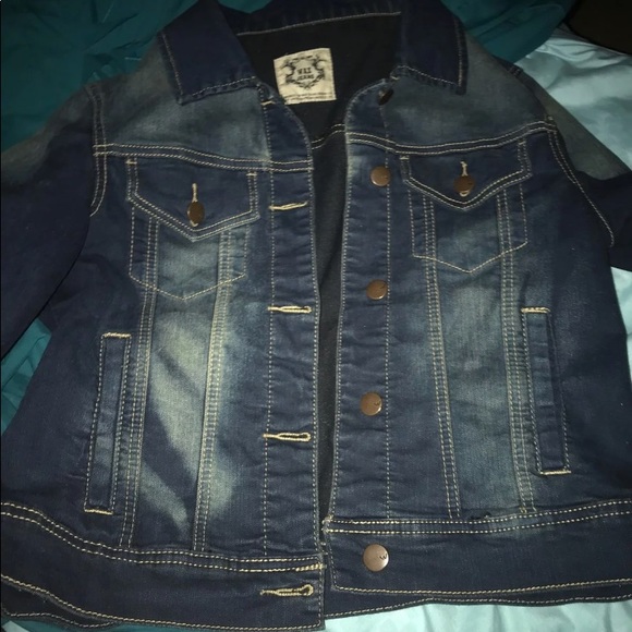 Jean jacket - Picture 1 of 1